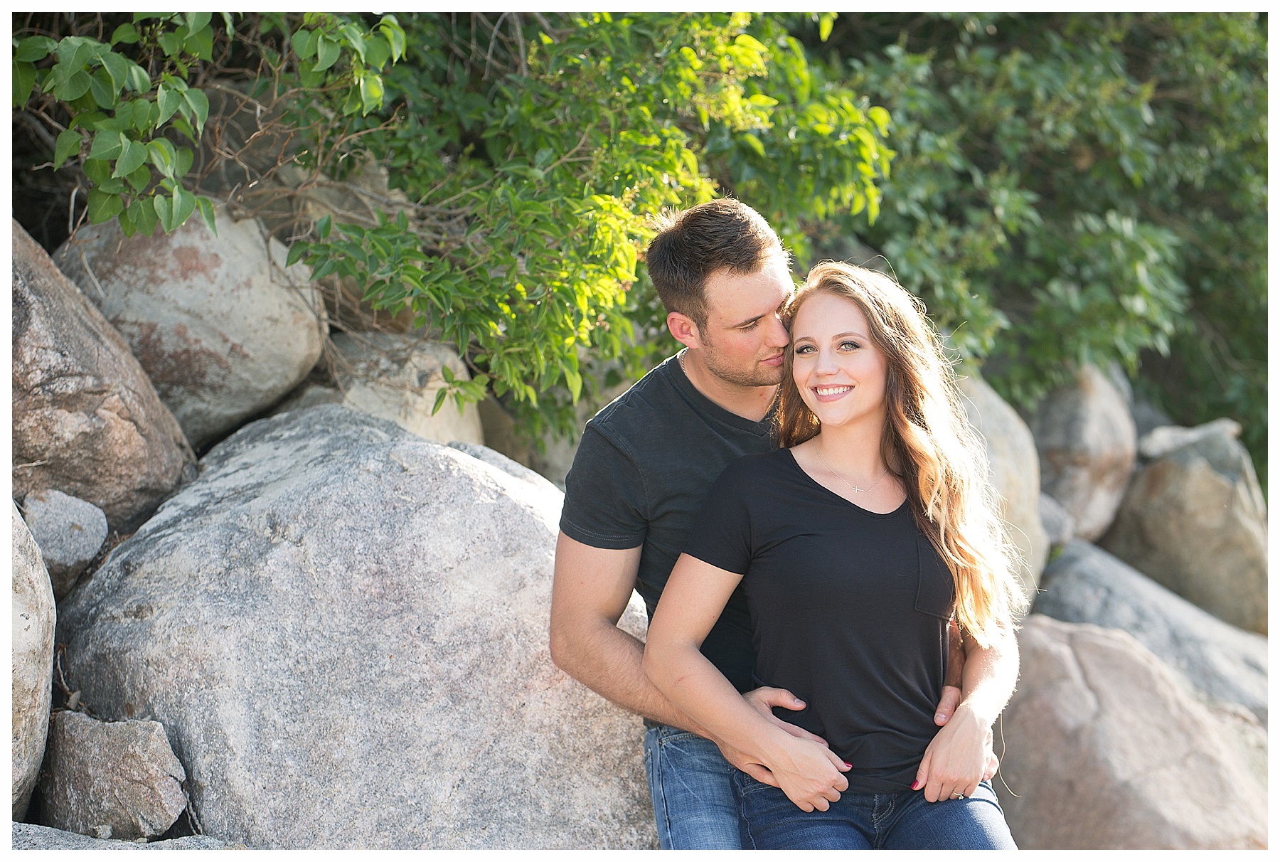 Sunny summer engagement pictures