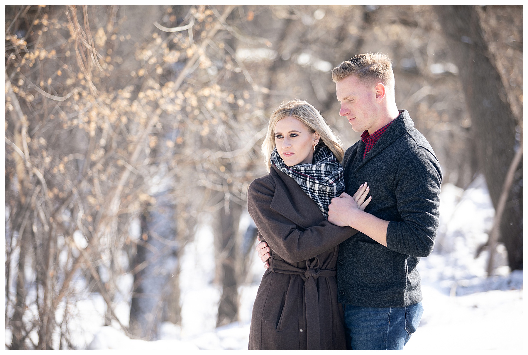 Outdoor winter engagement pictures in Fargo ND